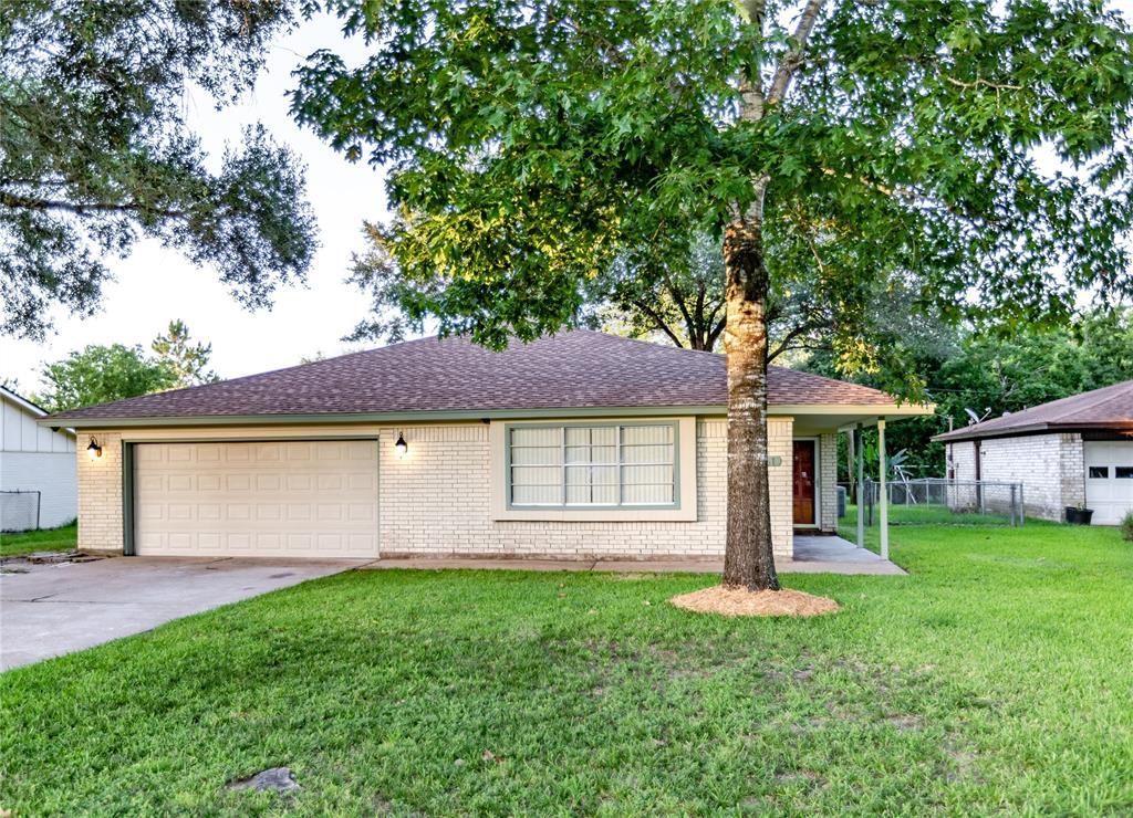 361 Windsor Square - Photo 1