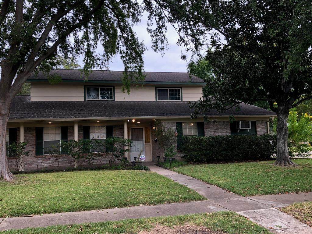 9202 Roos Road - Photo 1