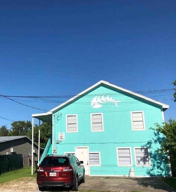 717 6th Street - Photo 1