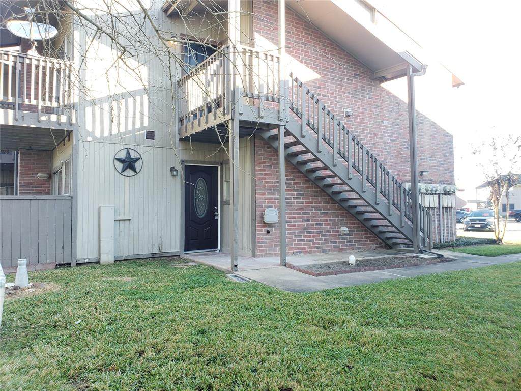 418 Garland Drive - Photo 1