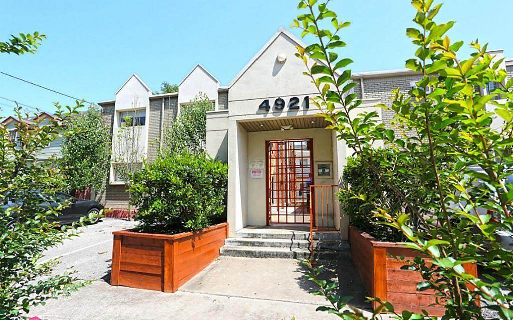 4921 Crawford Street - Photo 1