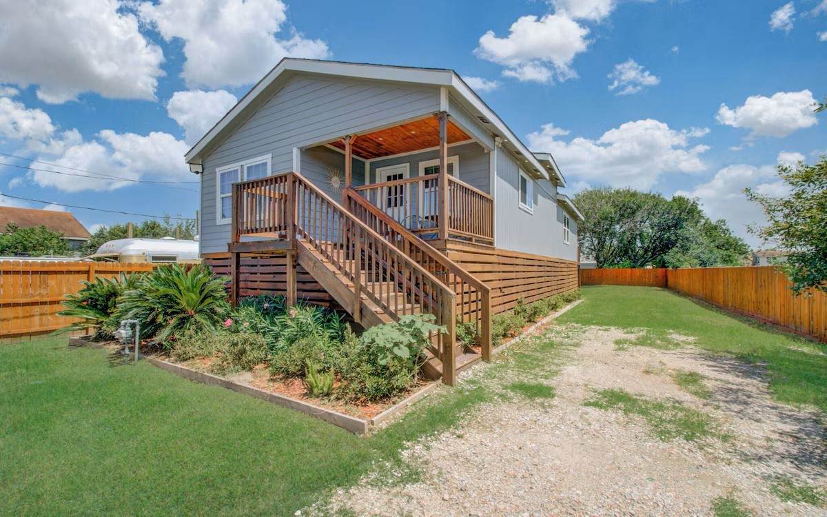 4802 Crane Street - Photo 1