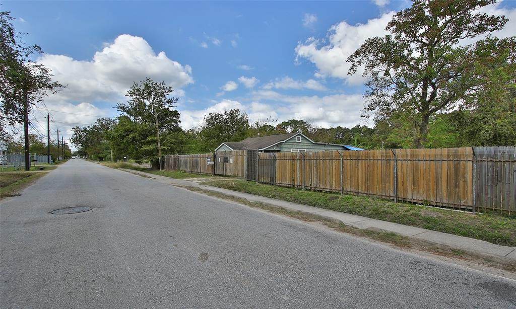 324 Thornton Road - Photo 1