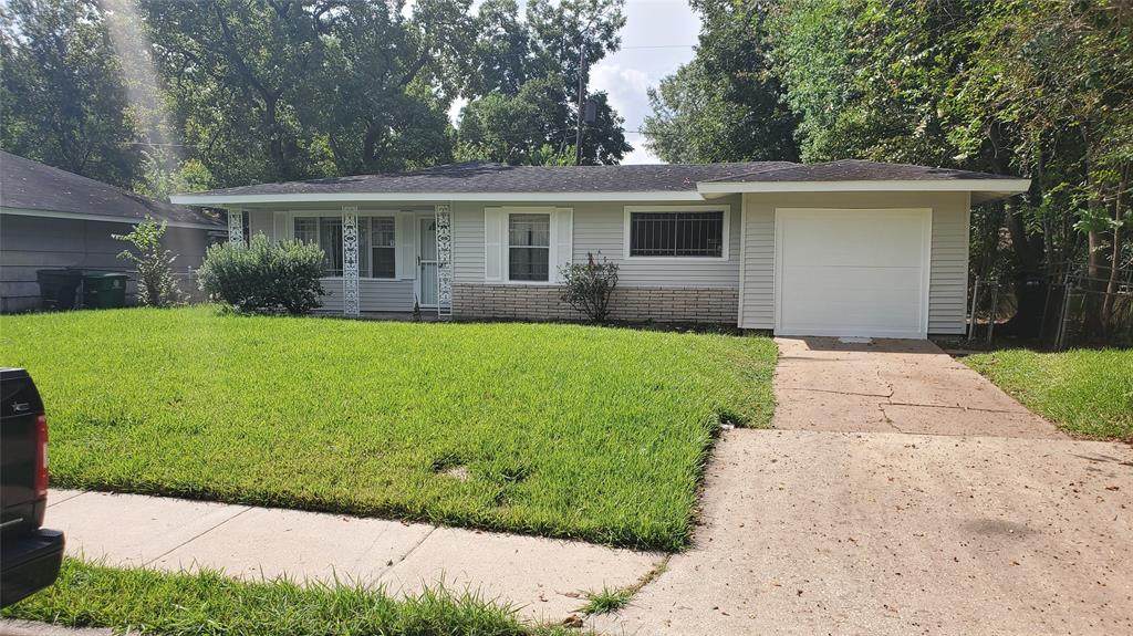 6026 Kenilwood Drive - Photo 1