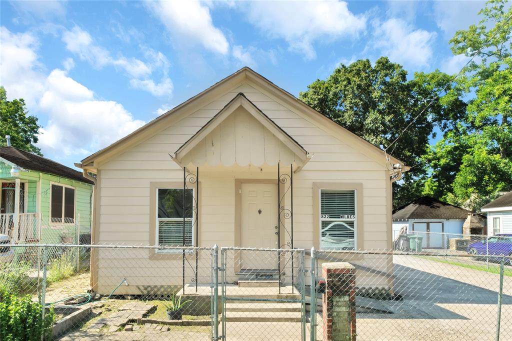 822 Wilkes Street - Photo 1