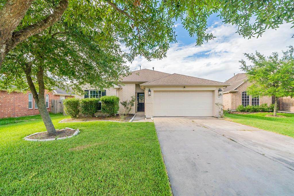 4807 Pelican Bay Lane - Photo 1