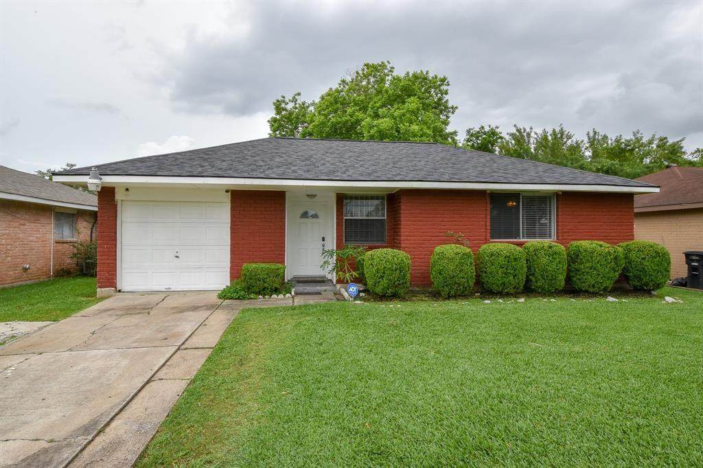 10814 Corona Lane - Photo 1