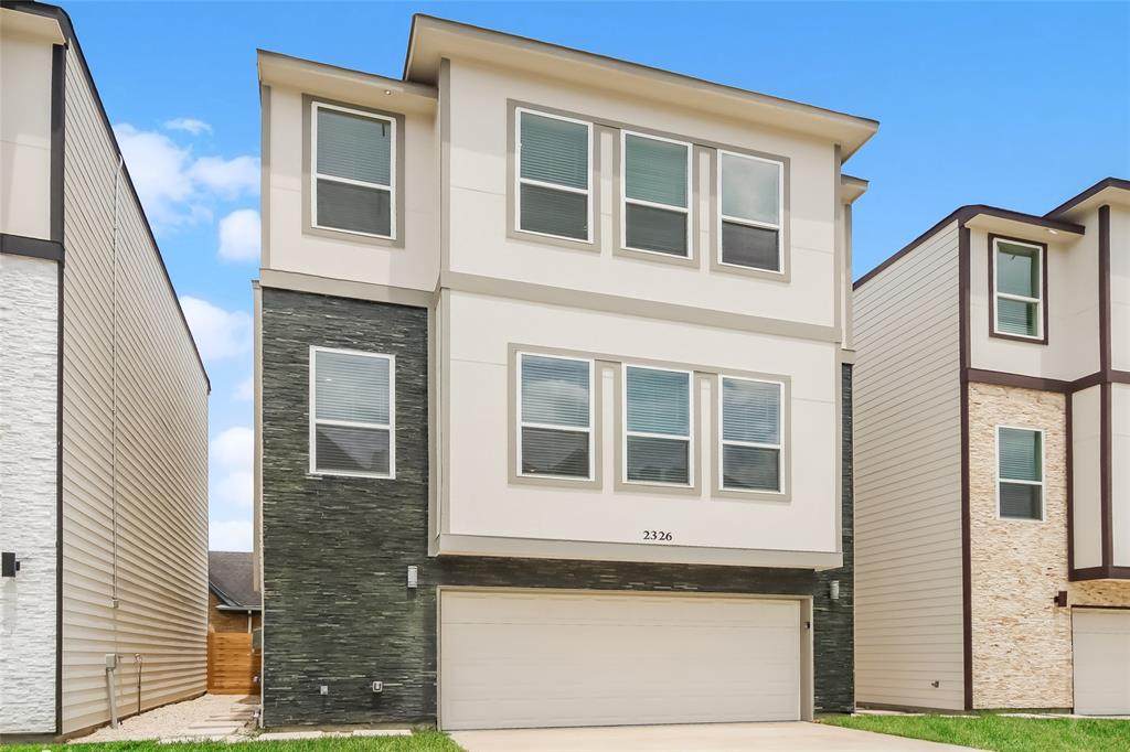 2326 St Emanuel Street - Photo 1
