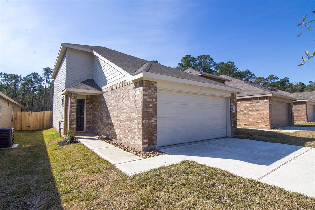 405 North Meadows Drive - Photo 1