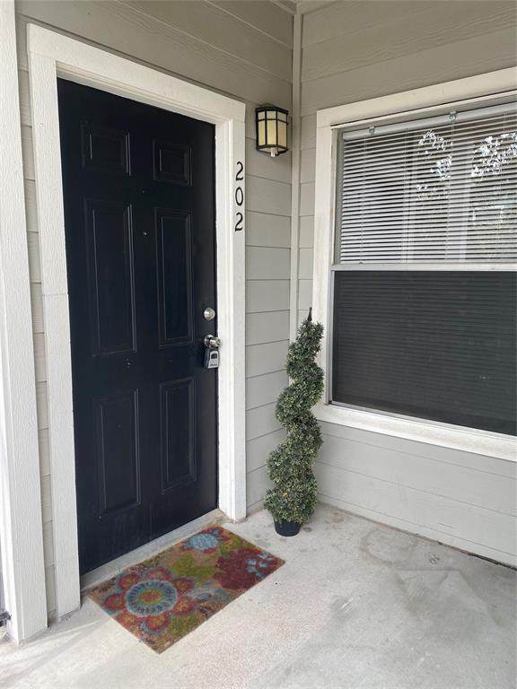 12166 Metric Boulevard - Photo 1