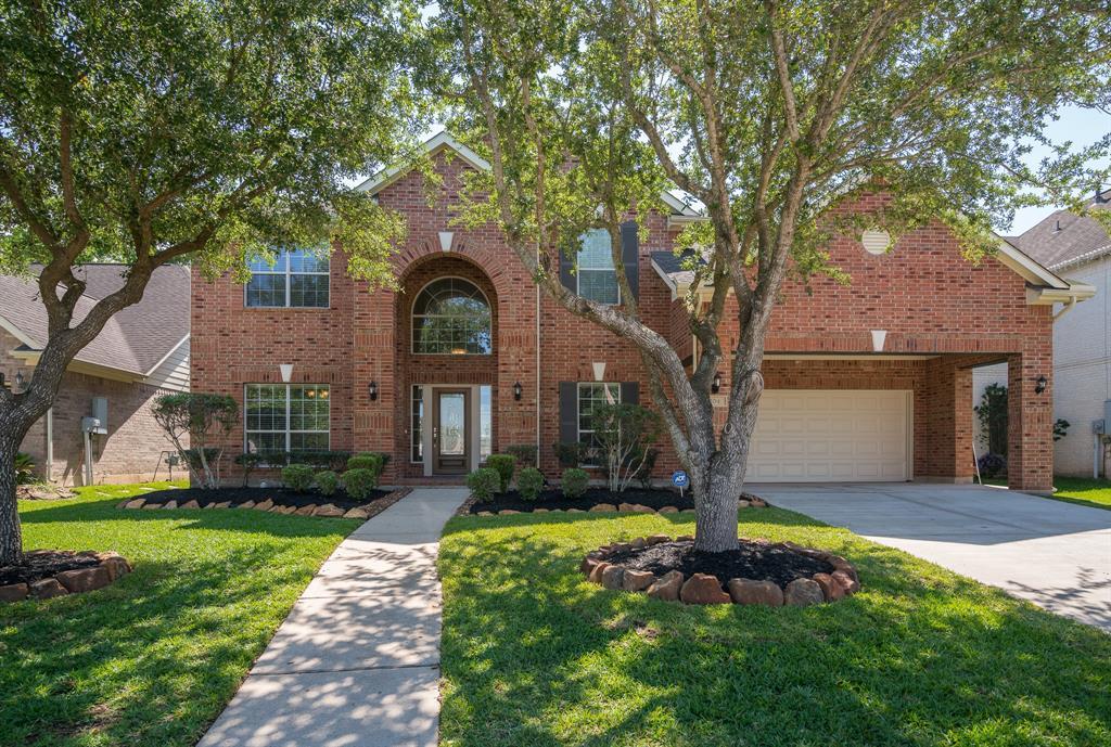 204 Forest Creek Drive - Photo 1