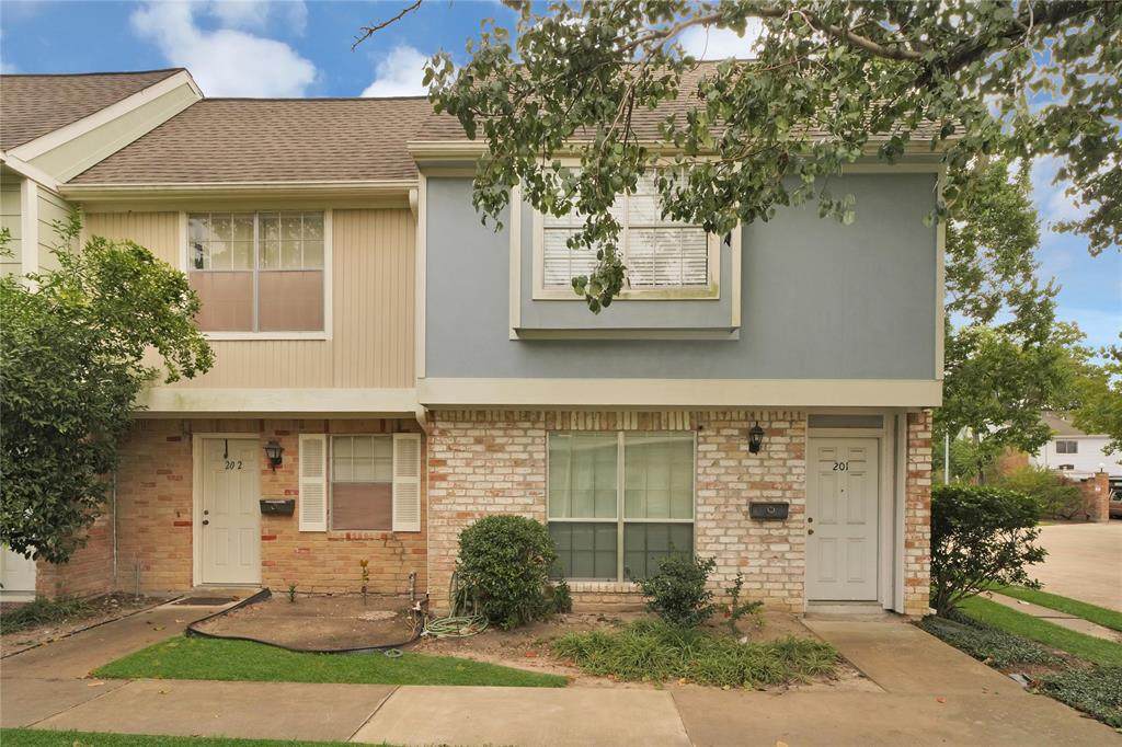 8102 Amelia Road - Photo 1