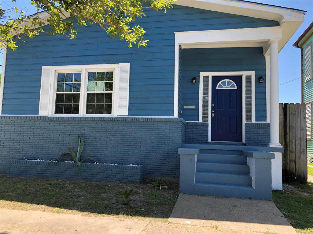 1011 44th Street - Photo 1