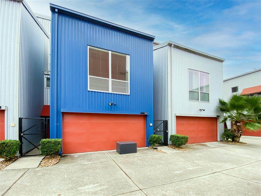 2605 Calumet Street - Photo 1