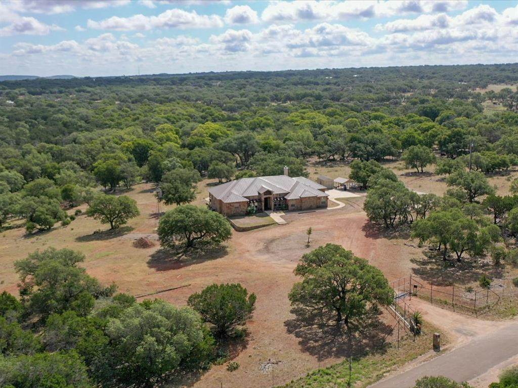 310 Valley View - Photo 1
