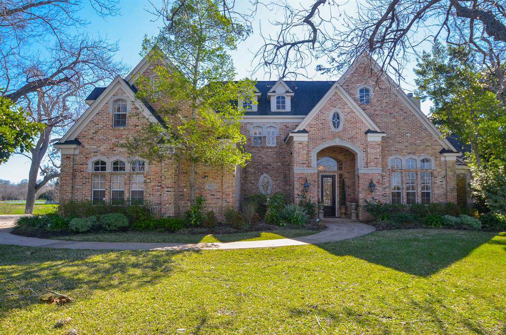 5411 River Drive - Photo 1