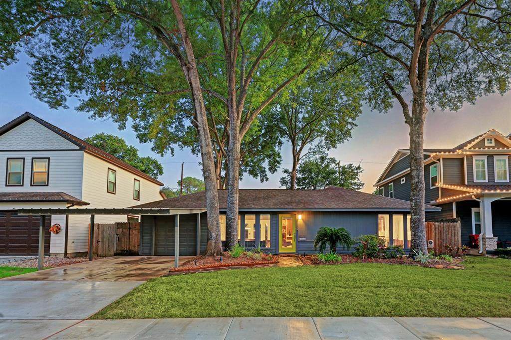1321 Chantilly Lane - Photo 1