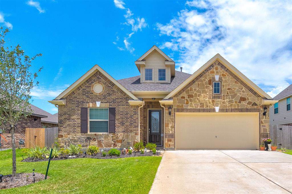 504 Applewood Drive - Photo 1