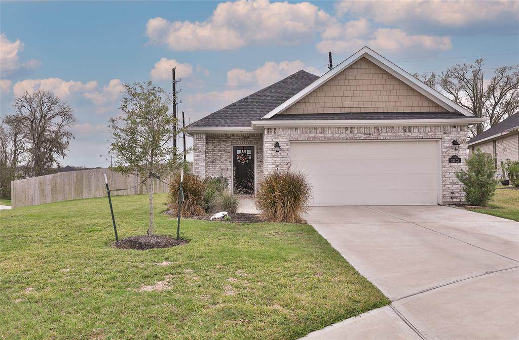 31703 Azzaro Cir - Photo 1