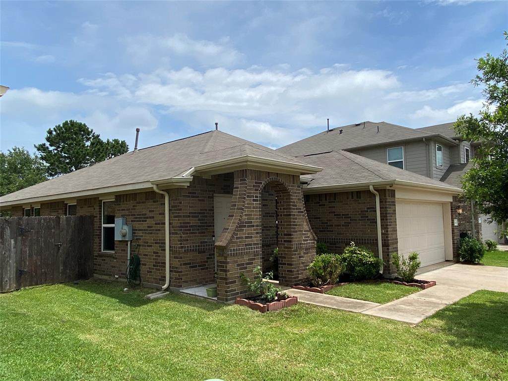 9609 Landon Lake Drive - Photo 1