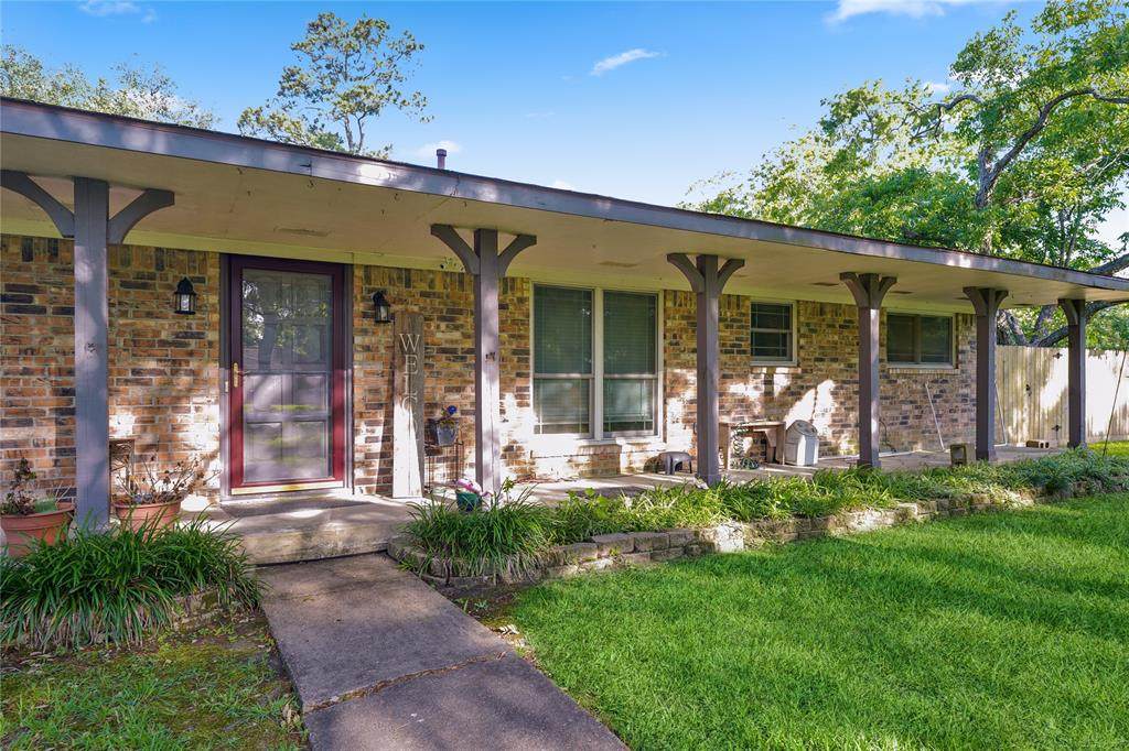 5501 Pecan Street - Photo 1