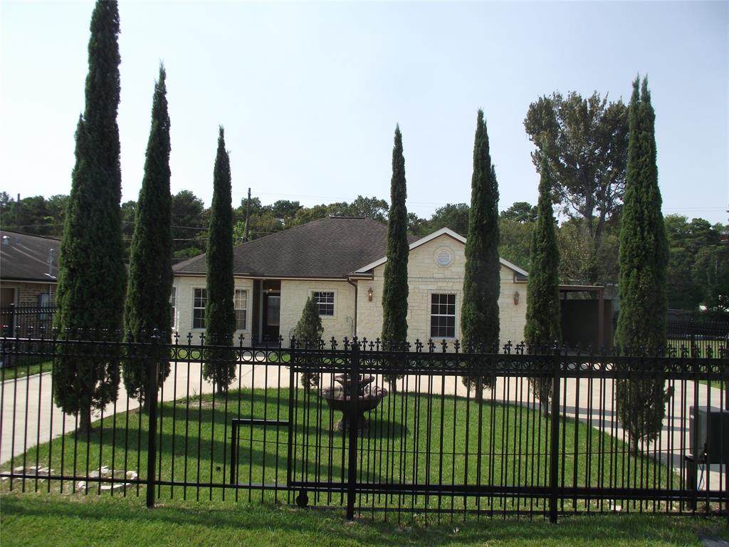 16411 Truxton Street - Photo 1
