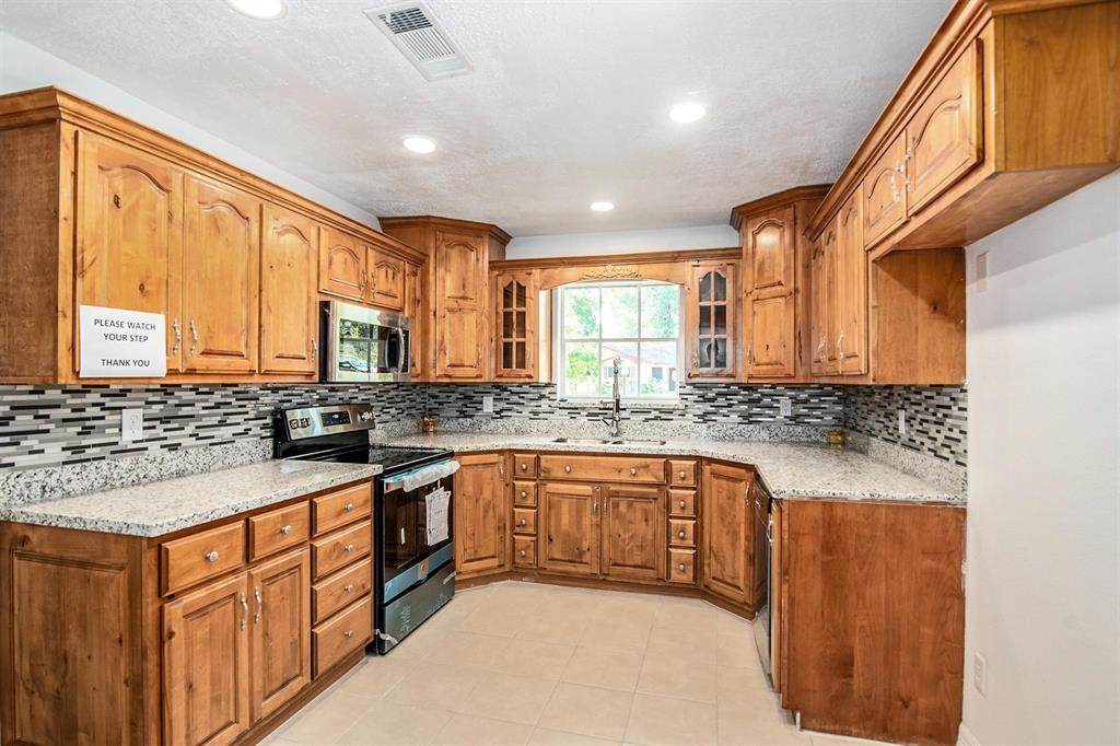 823 Fall Creek Drive - Photo 1