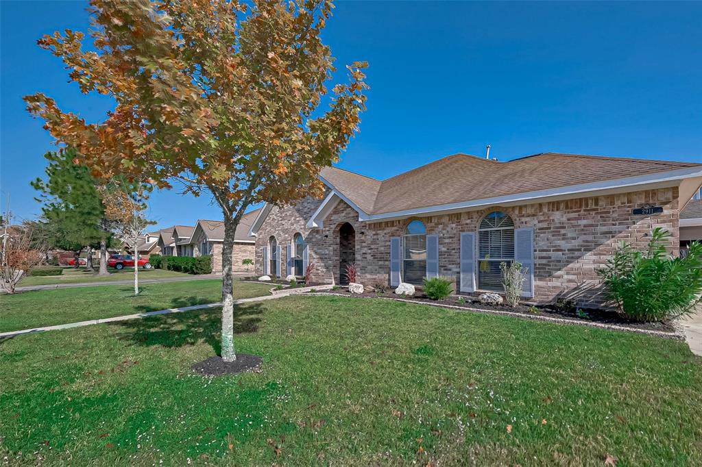 2911 Surrey Circle - Photo 1