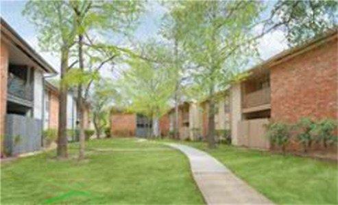 800 Bellshire Drive - Photo 1