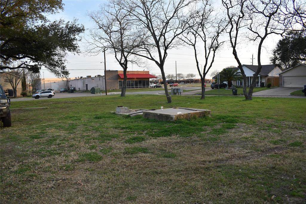 000 Eagle Lake Road - Photo 1