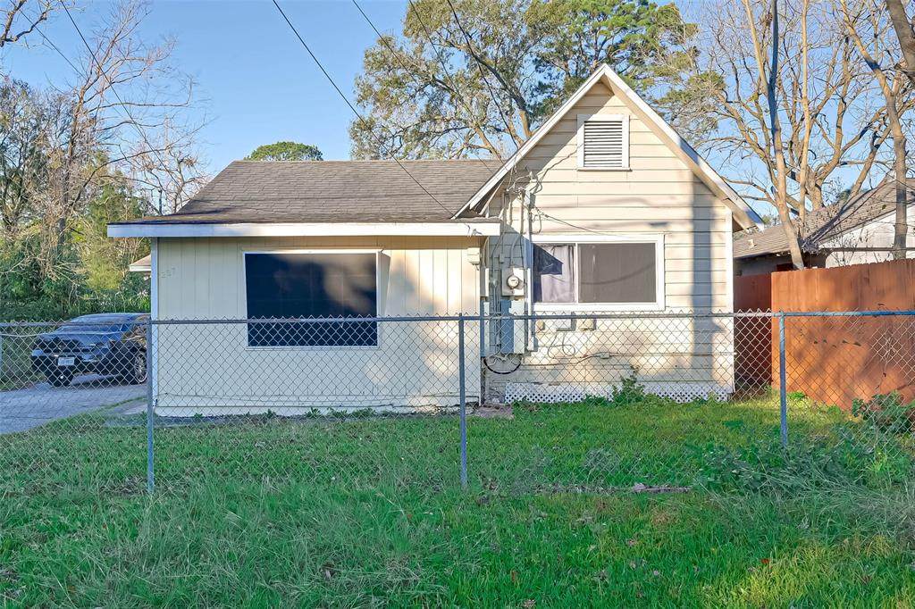 7227 Farnsworth Street - Photo 1