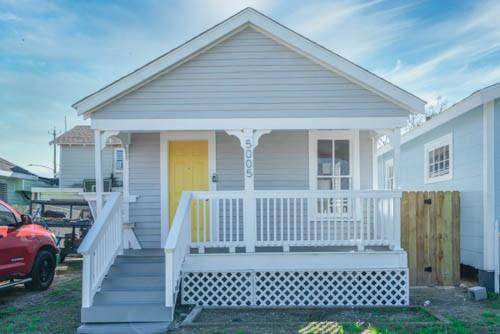 5005 Avenue K - Photo 1