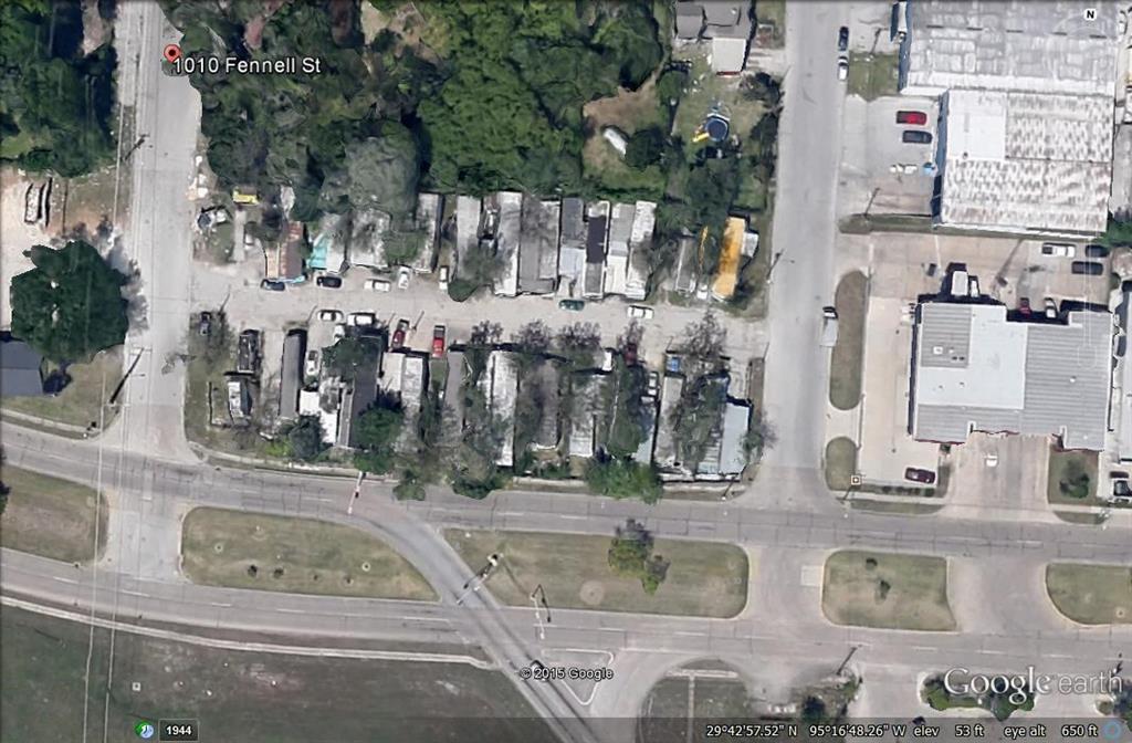 1010 Medina Street - Photo 1