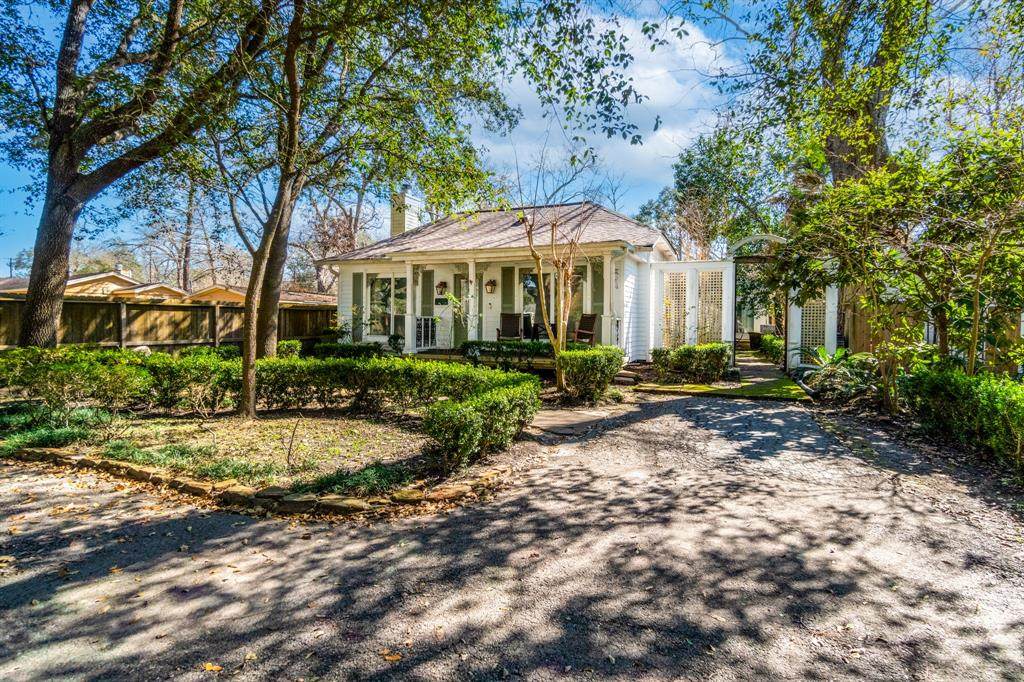 813 3rd Street - Photo 1