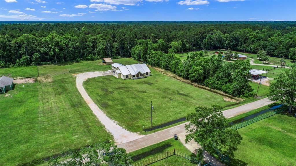 826 County Road 3141 - Photo 1