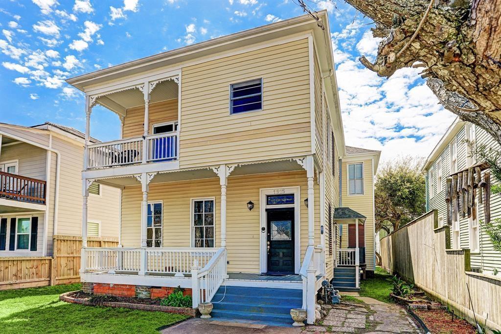1915 Avenue O - Photo 1