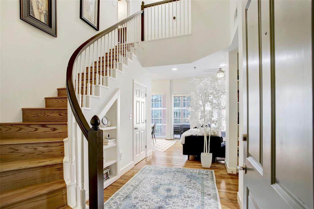 2520 Robinhood Street - Photo 1