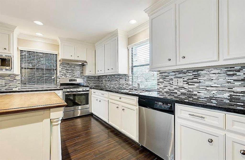 824 Yale Street - Photo 1