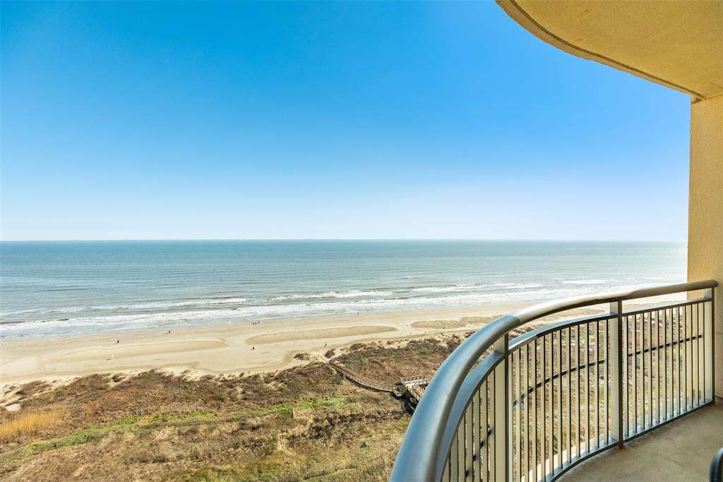 801 Beach Drive - Photo 1