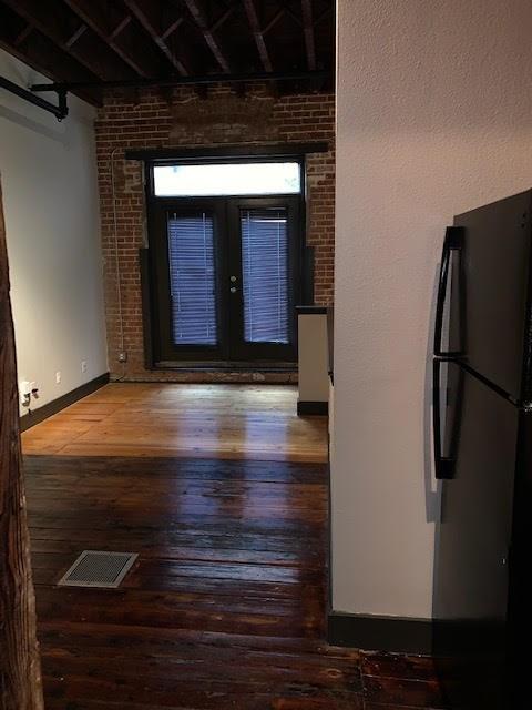 2115 Runnels St - Photo 1