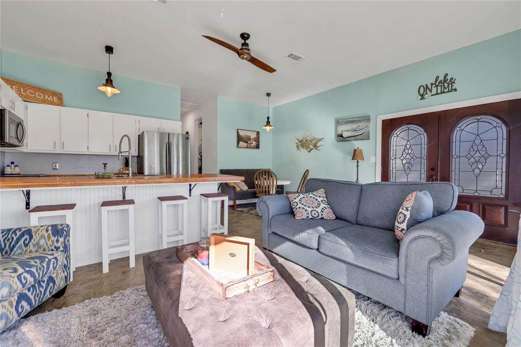 101 Harbour Row Drive - Photo 1