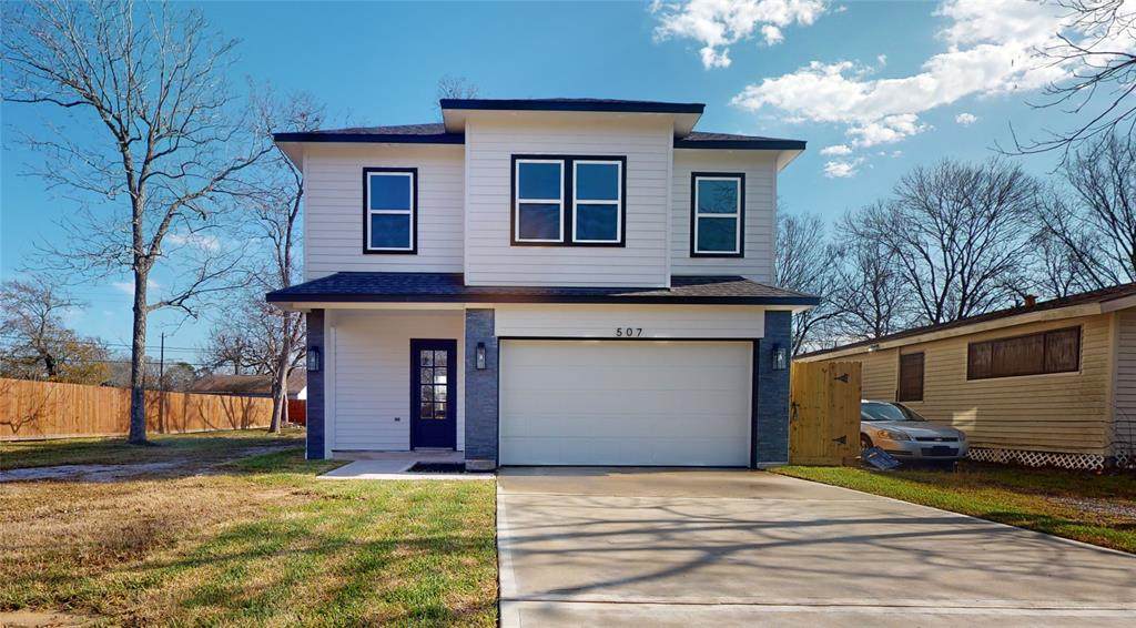 507 4th Street - Photo 1