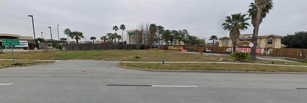 11020 Northwest Freeway - Photo 1