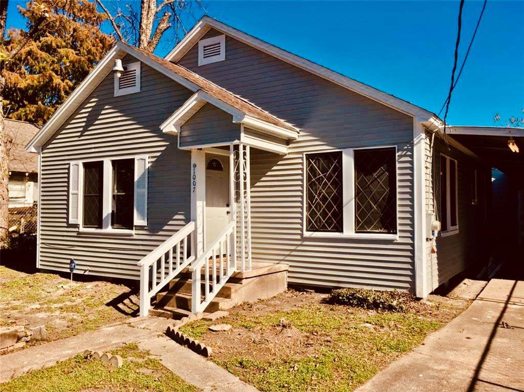 1007 Lathrop Street - Photo 1