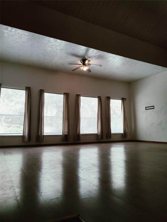 18 Lakeway - Photo 1