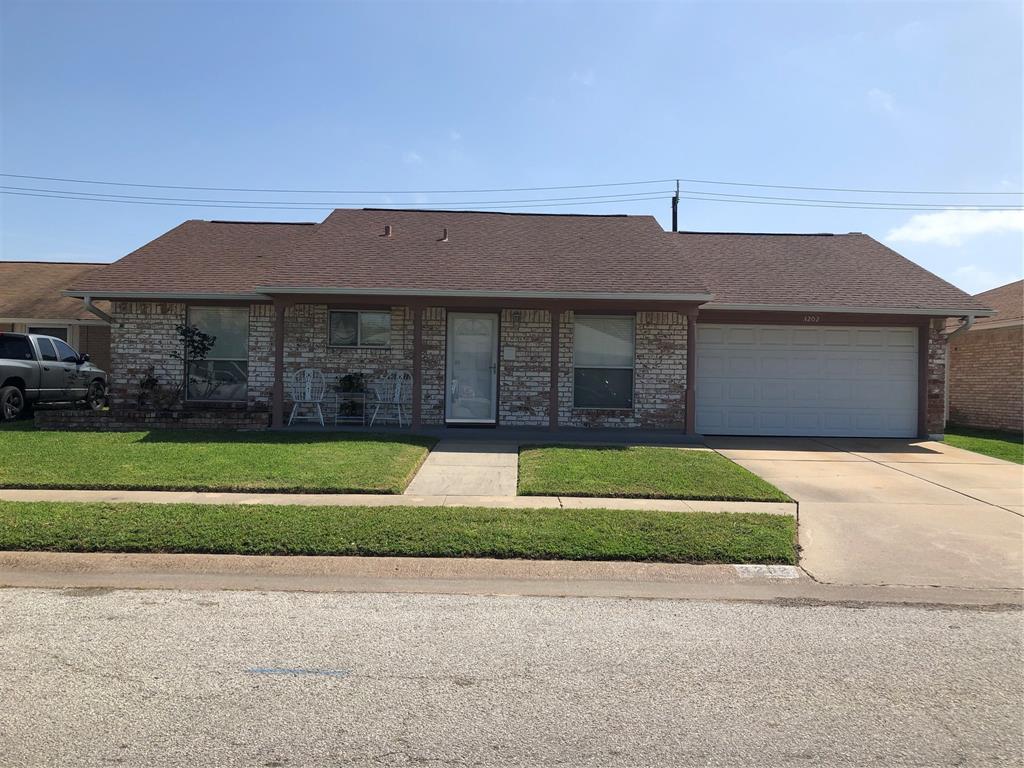3202 Pine Street - Photo 1
