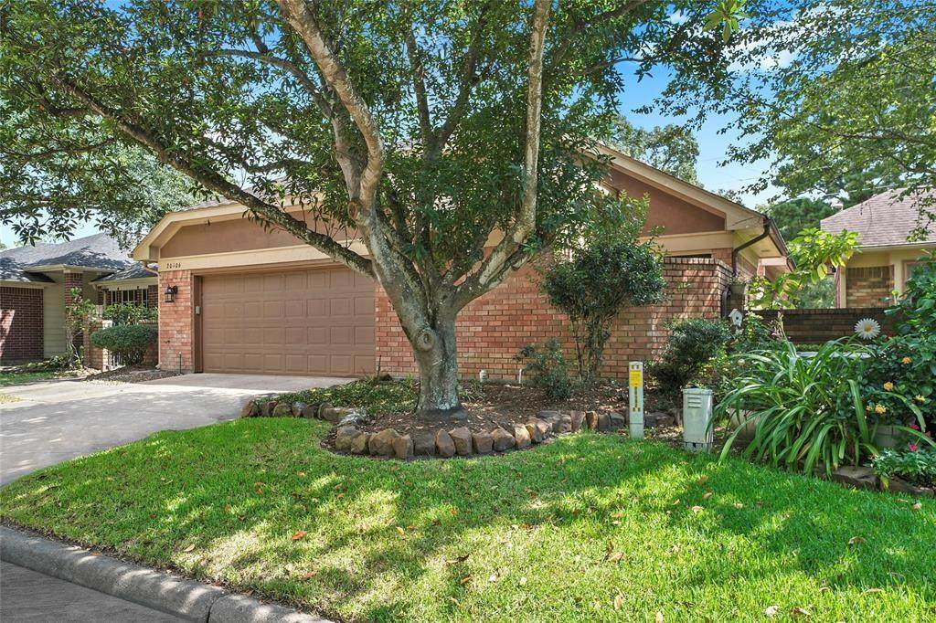 20106 18th Fairway Drive - Photo 1