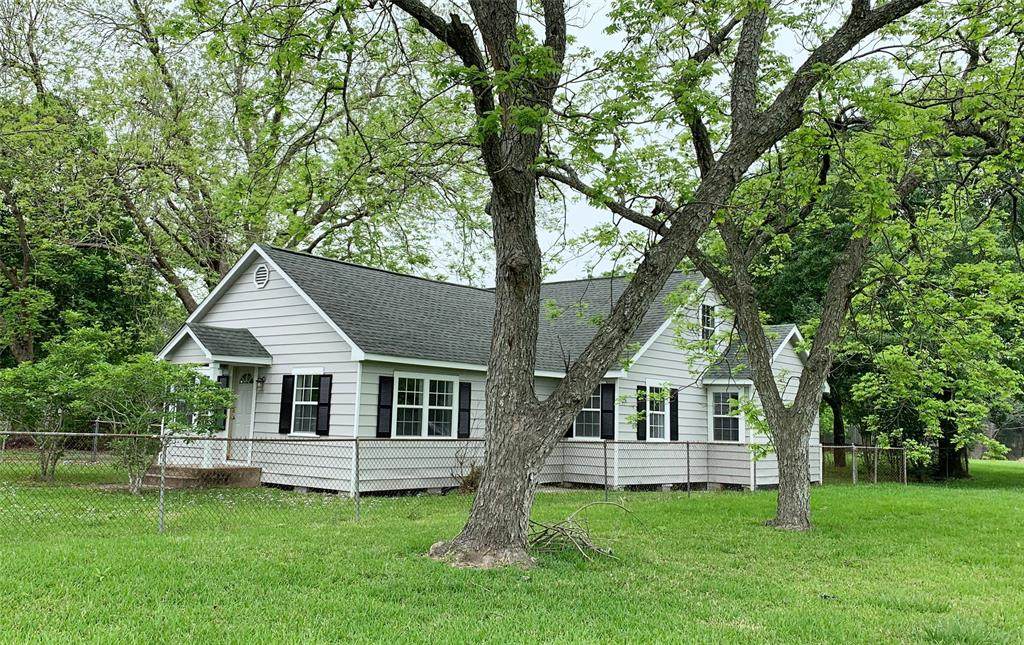 1003 Cemetery Road - Photo 1