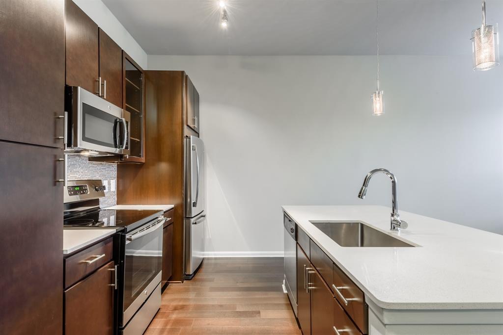 920 Westcott - Photo 1