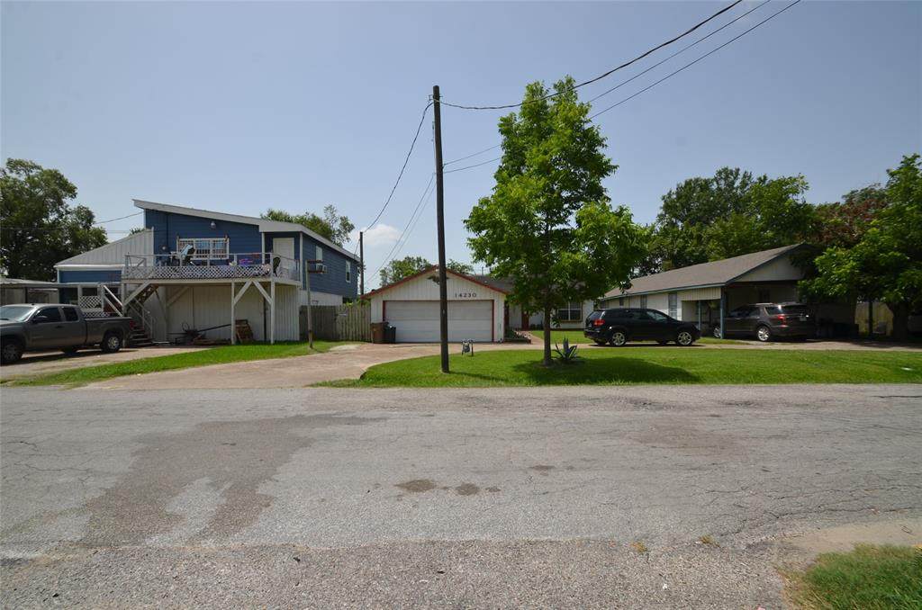 14230 Hillsboro Street - Photo 1